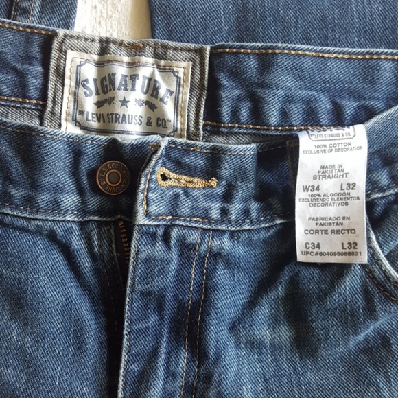 Levi Strauss & Co. Signature Jeans, size 34x 32 - Picture 2 of 4