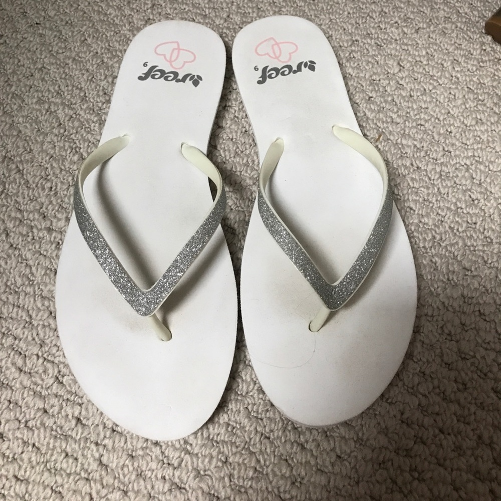 Flip flops-- great for a bride!