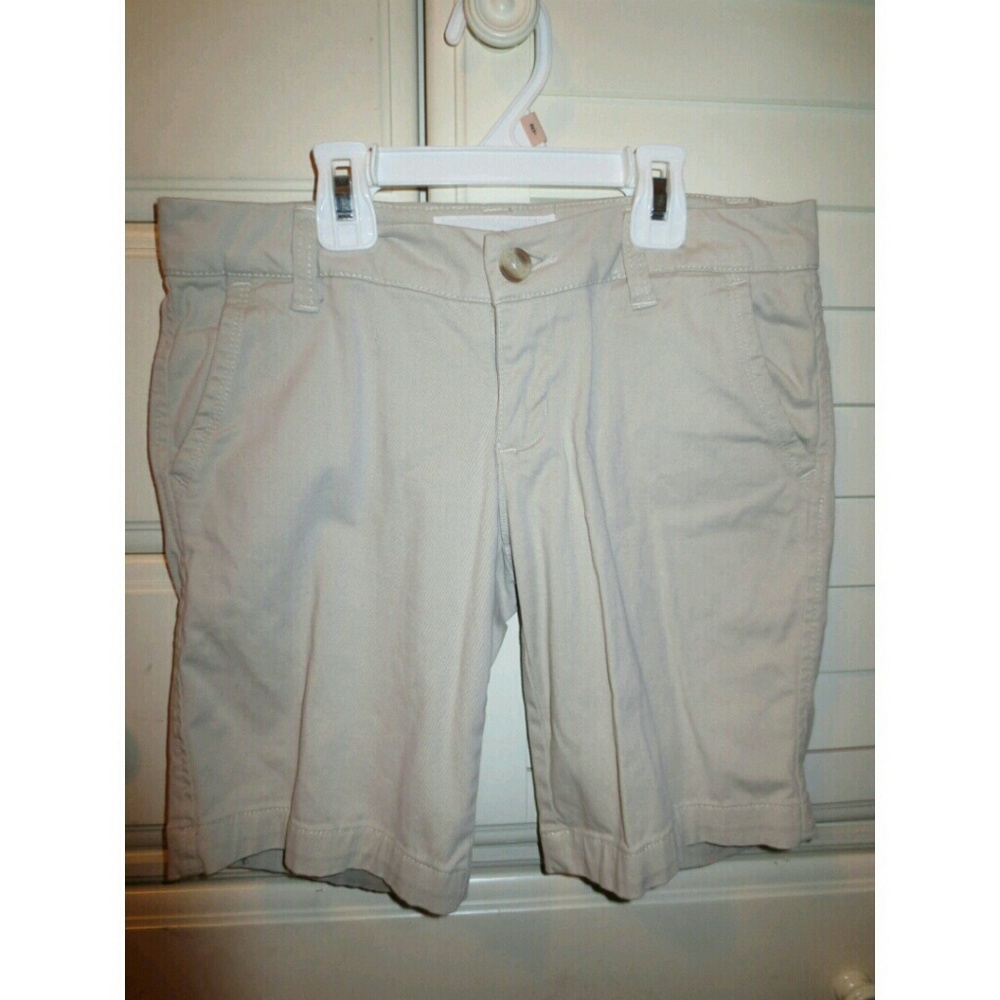 Aeropostale khaki shorts
