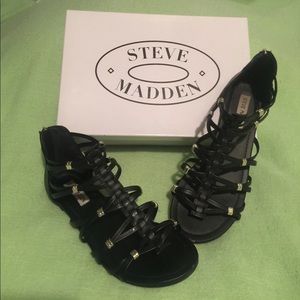 GENTLY WORN Steve Madden Carleey Black Sandals Sz9