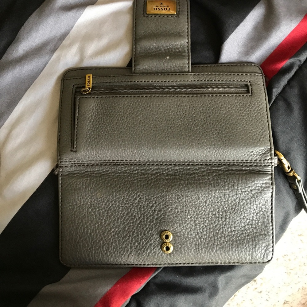 Fossil Wallet, Gently Used... - image 3