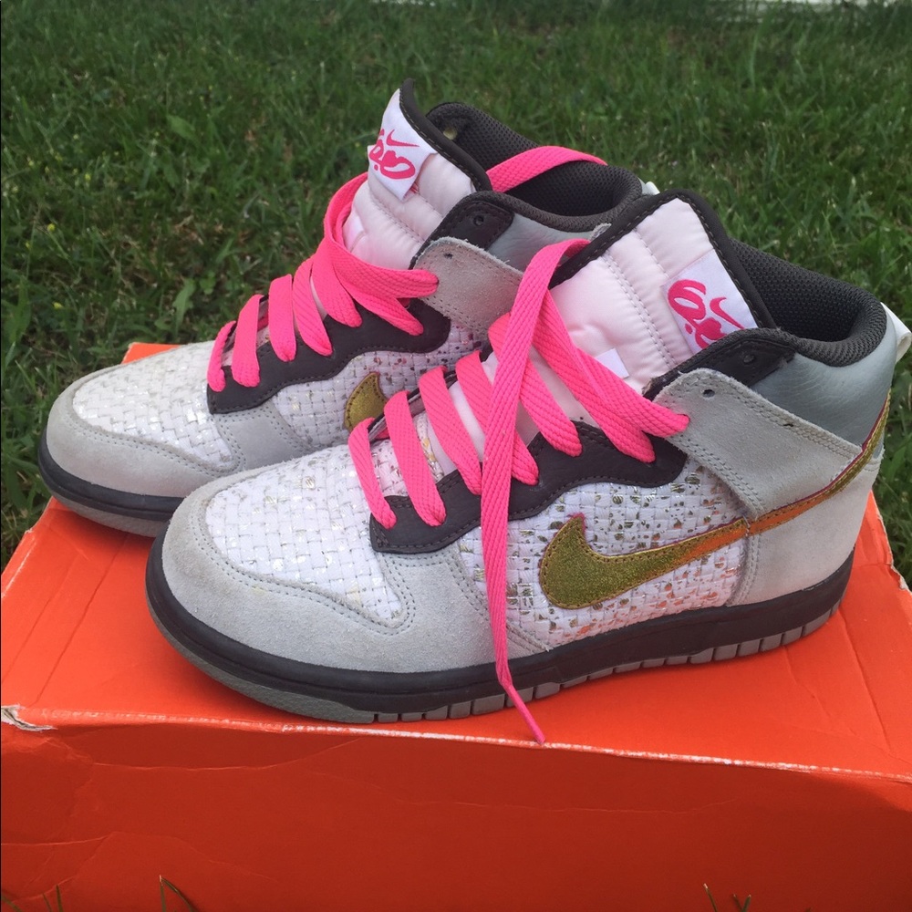 Nike dunk shoes