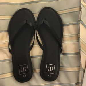 Gap flip flops Gap flip flops