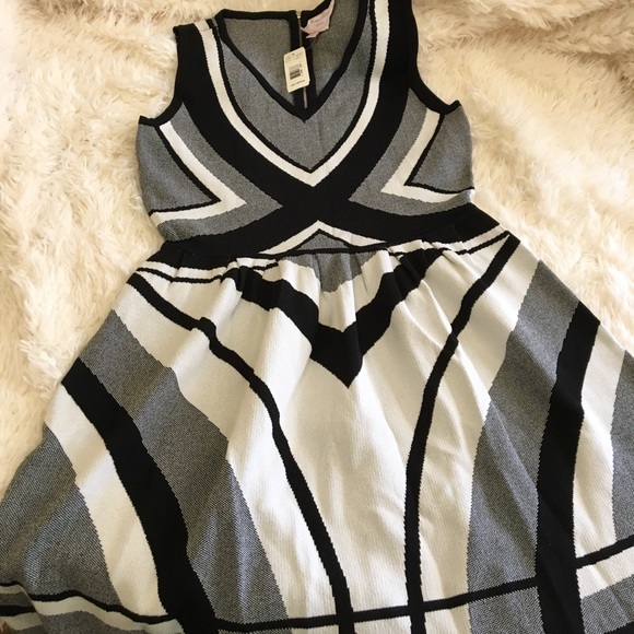 Romeo and Juliet Couture Knit Fit and Flare Dress - Picture 6 of 8