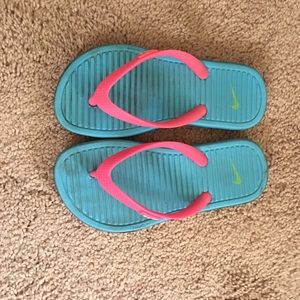Nike flip flops