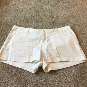 White Mossimo shorts, size juniors 15