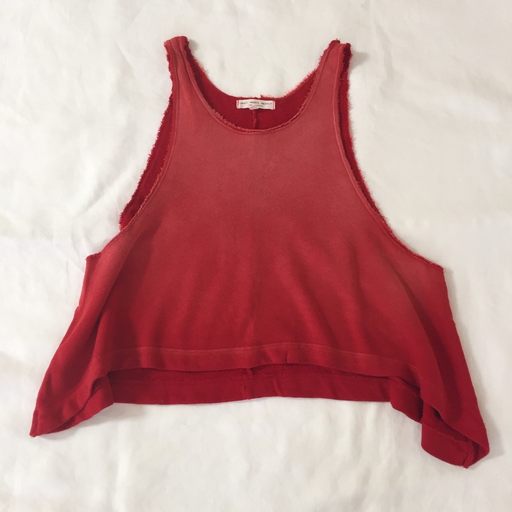 Red Ombré Low Arm Cutout Tank - Picture 2 of 6
