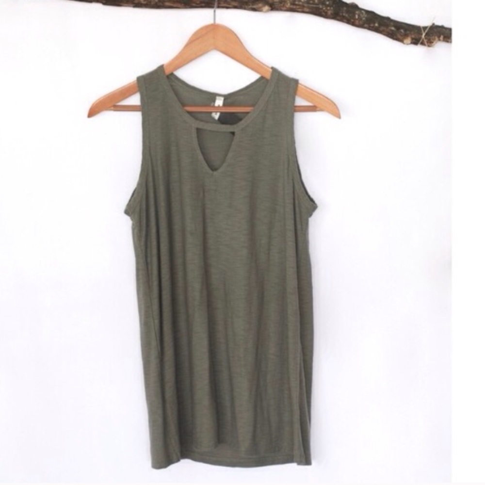 Ash Green Keyhole Tank