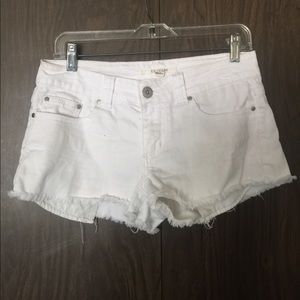 GENTLY WORN Forever 21 Denim White Shorts Size 27