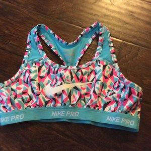 Nike hypercool Pro sports bra