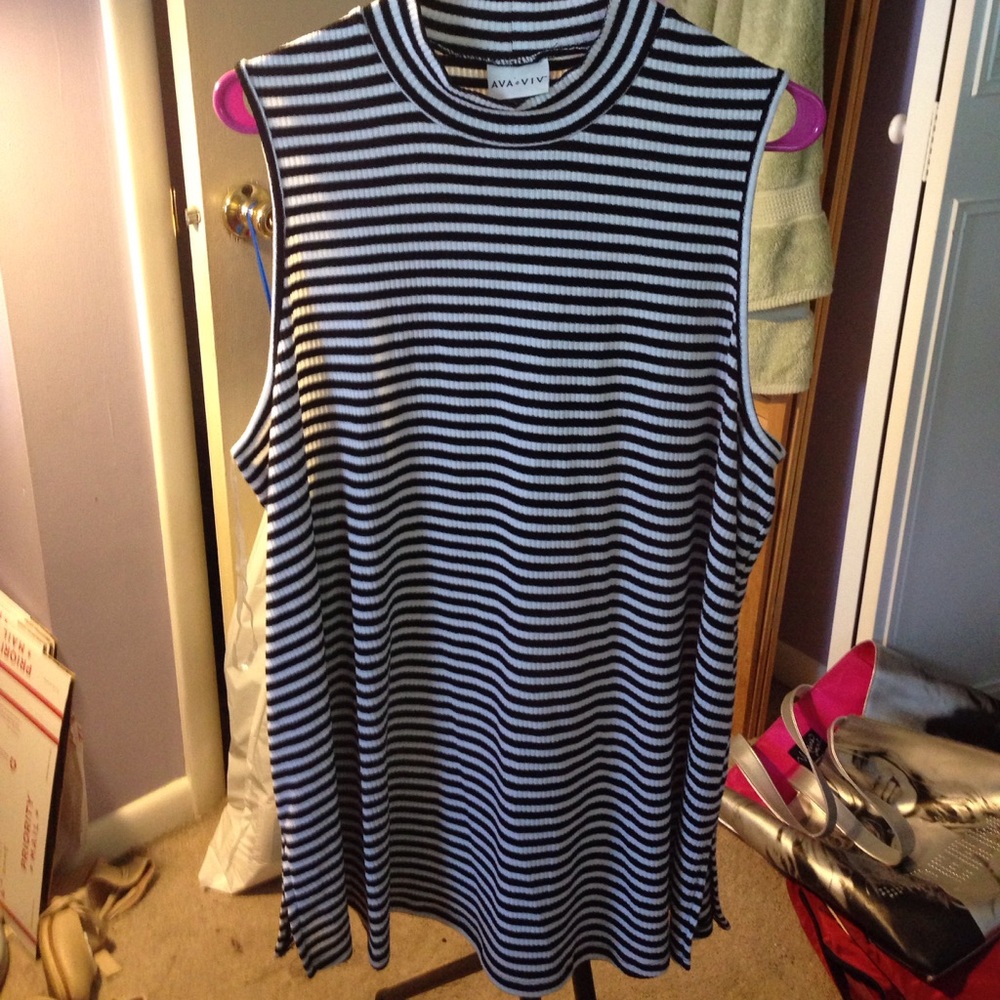 Black/white striped tank tunic