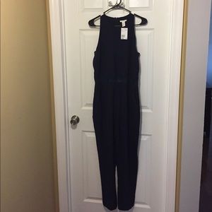 Sassy navy blue pants suit.