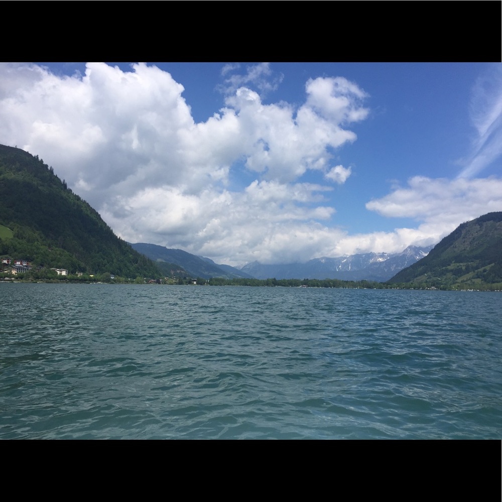 Meet your Posher, Constance