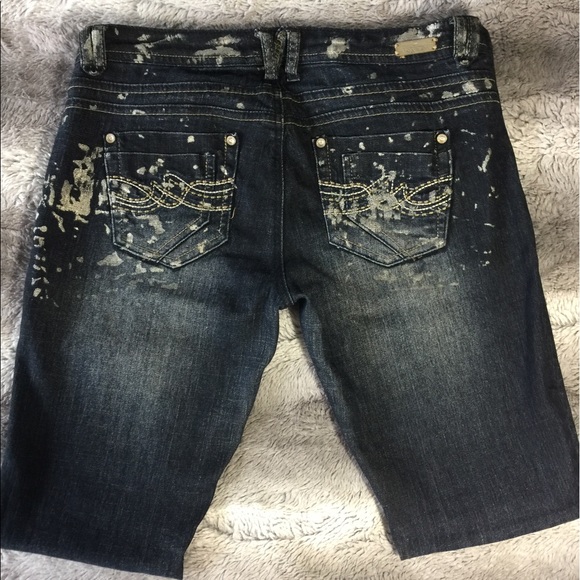 ✨ Almost Famous Brand Jeans - Picture 3 of 5