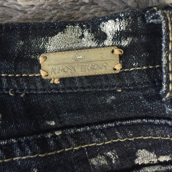 ✨ Almost Famous Brand Jeans - Picture 4 of 5