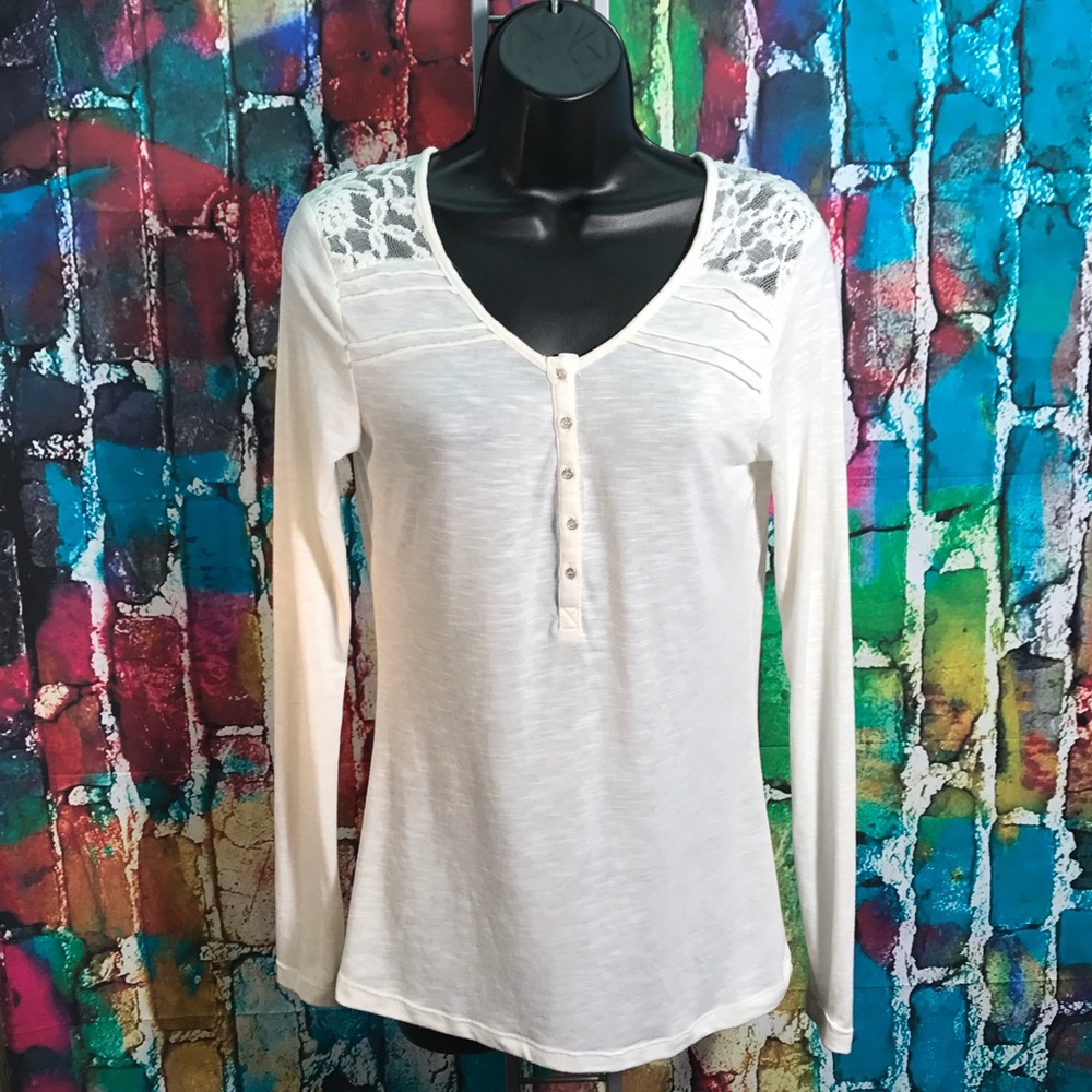 Long sleeve lace shirt with bow as tag!!