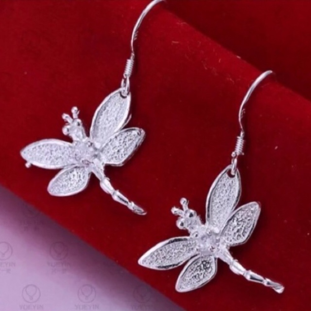 🆕 Dragonfly Dangle Earrings