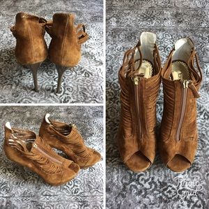 SIZE 8 Bebe Heels!