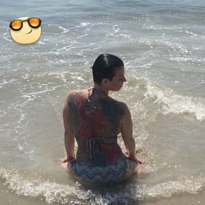 Meet your Posher, Ellen