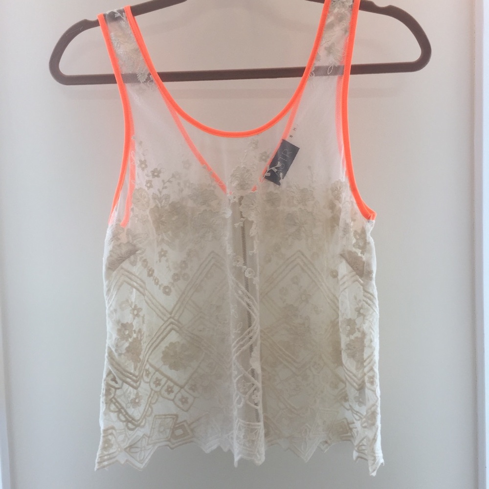 Sheer Flower Lace Tank w/ Contrast Piping - Picture 5 of 7
