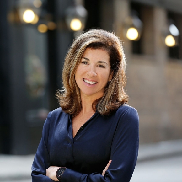 Meet your Posher, Debra - Picture 1 of 1