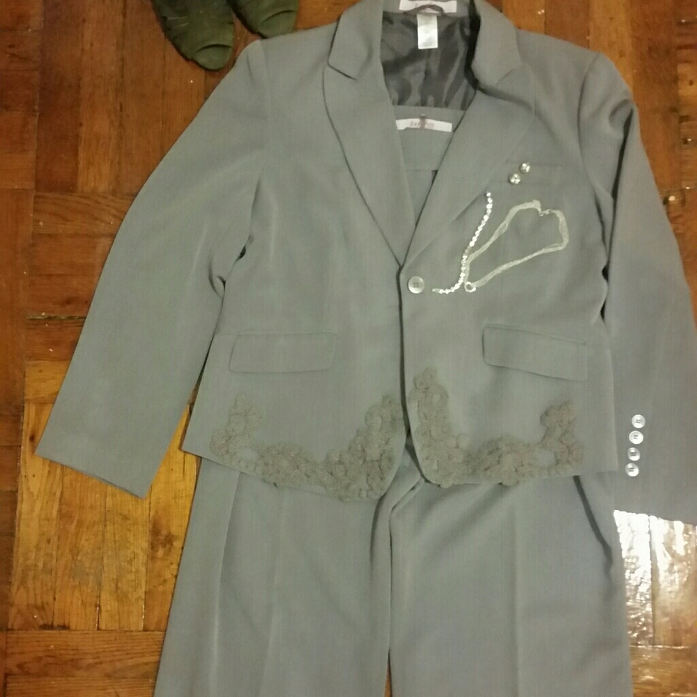 2-PC Suit