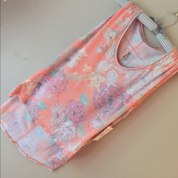 ✨FREE✨ with purchase Free People Gardenia Tee - Picture 2 of 3