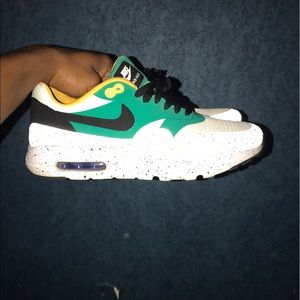 Air max 1 ultra essential