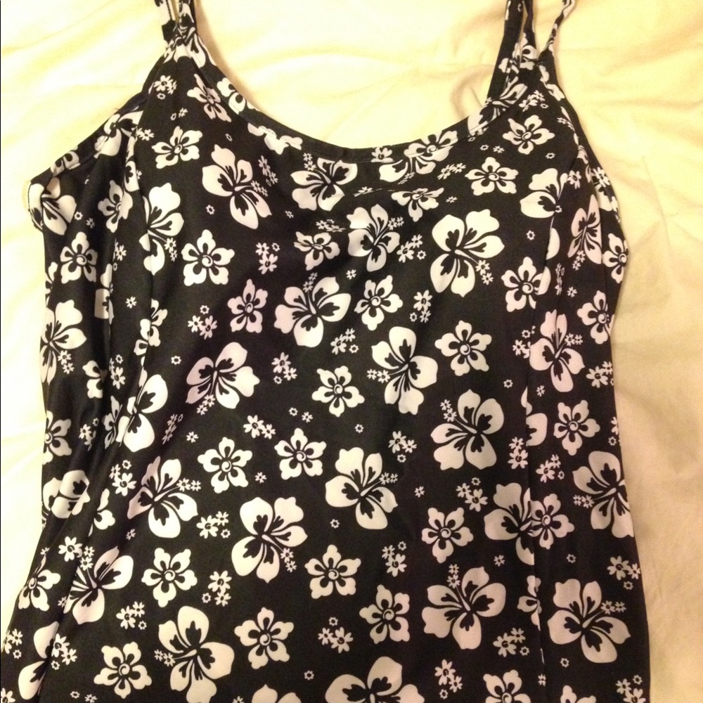 Black and White tankini top
