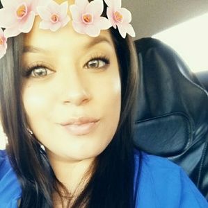 Meet your Posher, Nadia