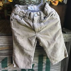 Old Navy Khaki colored corduroy pants .