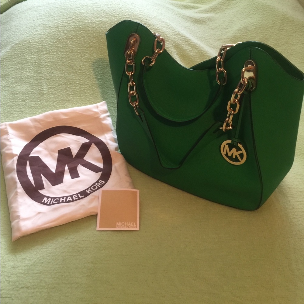 AUTHENTIC BRAND NEW Michael Kors Lilly Large Tote