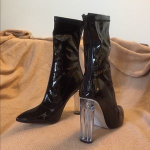 💎Boohoo Black PVC heeled boots! 💎
