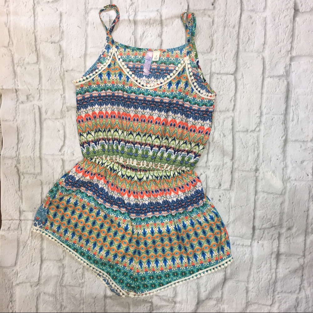Alya Peacock print Romper Size S
