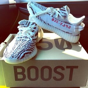 yeezy 350 boost zebra