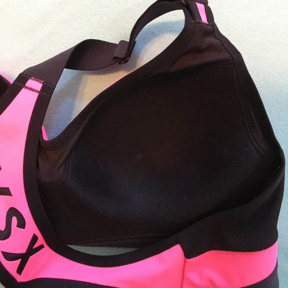 VSX Sports Bra, 32B, maximum support, hot pink - Picture 7 of 7