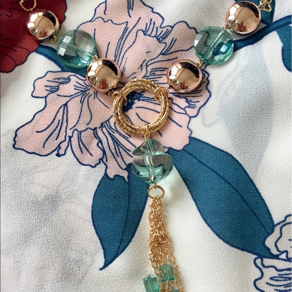 Last 2! Ivory rust floral blouse 🇺🇸 - Picture 5 of 8