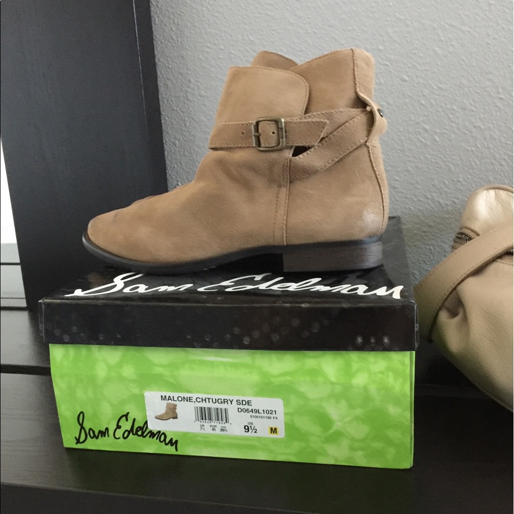 Never worn Sam Edelman Malone short suede boot
