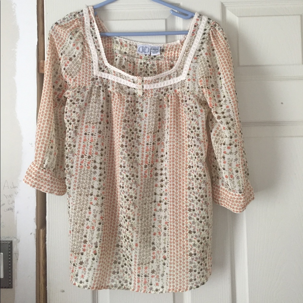 Sheer blouse 3/4 sleeves
