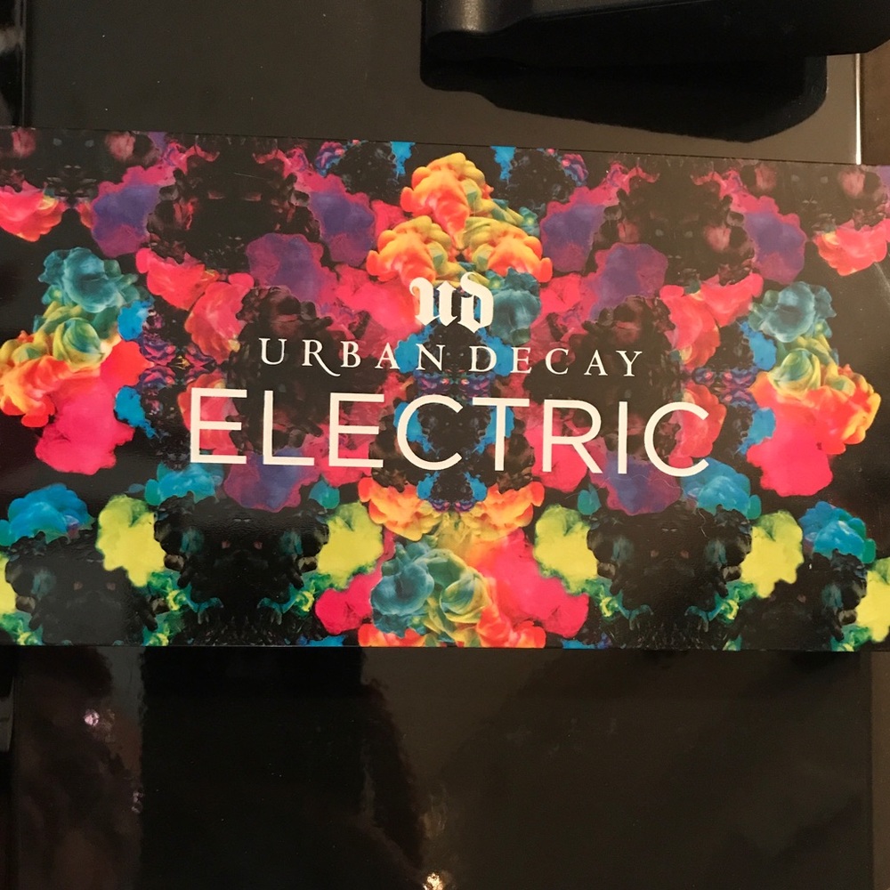 Urban Decay Electric Palette