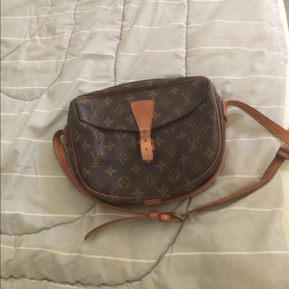 LV