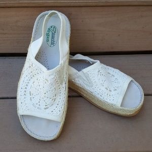 Earth vegan, gently used, with box