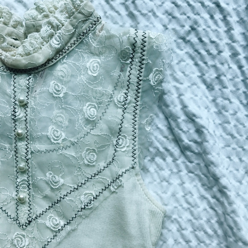 Free People sleeveless, lace, top