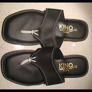 Kino Mens Size 12 Flip Flops - fits size 10/11