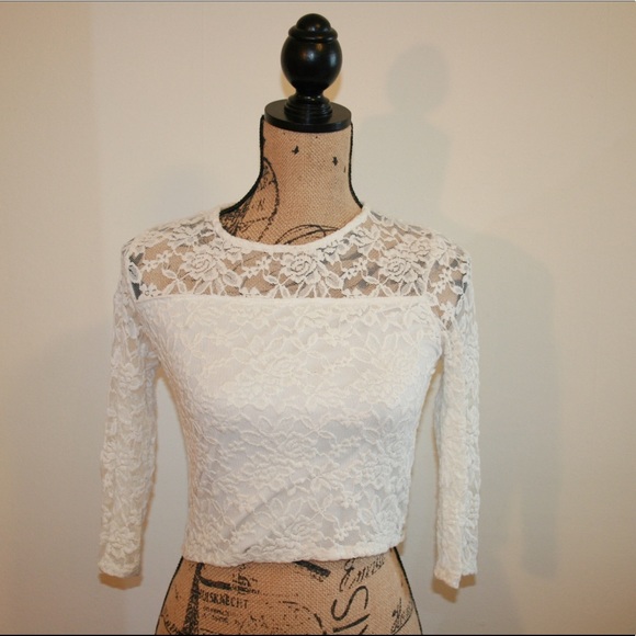 ⭐️CROP TOP BUNDLE⭐️ - Picture 3 of 3