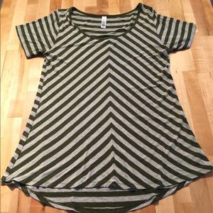 XS olive-gray striped Classic T