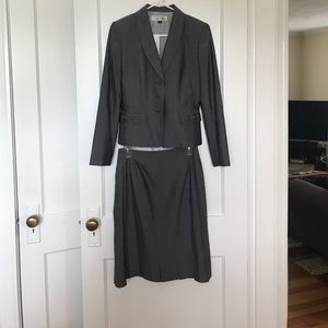 Adorable grey suit with timeless details