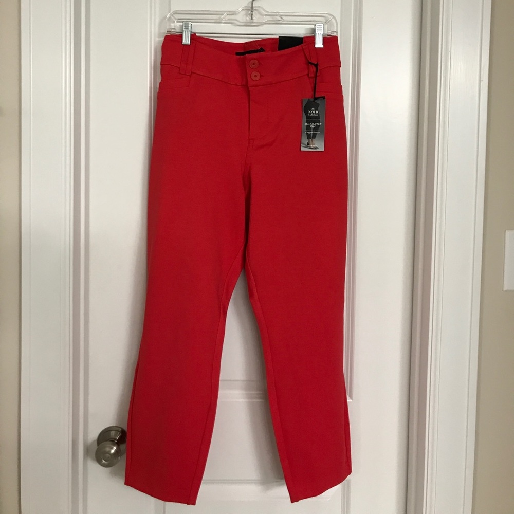 Torrid red All-Nighter Ponte cropped trouser pant