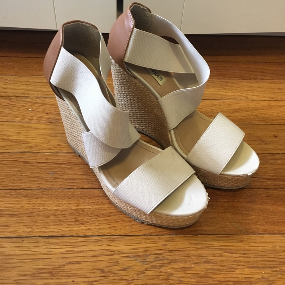 Summer wedges