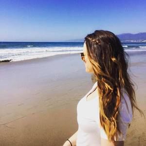 Meet your Posher, Besa